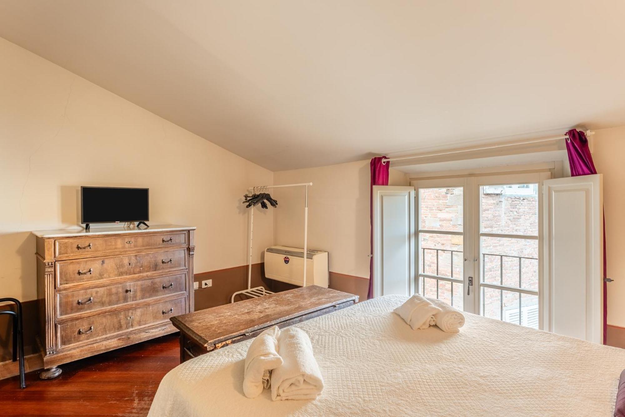Anfiteatro Luxury Rooms - Affitti Brevi Italia 루카 외부 사진